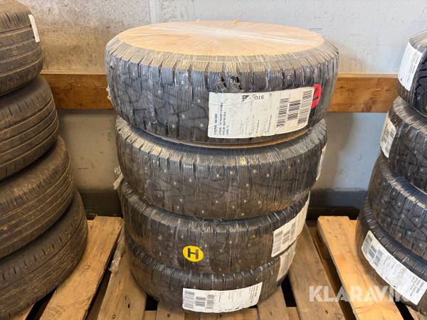 Däck och Fälg Pirelli Winter Ice Zero 195/65R15 4st