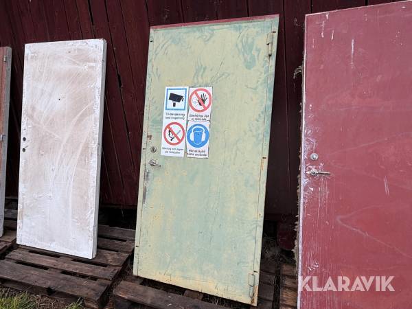 Plåtdörr med karm