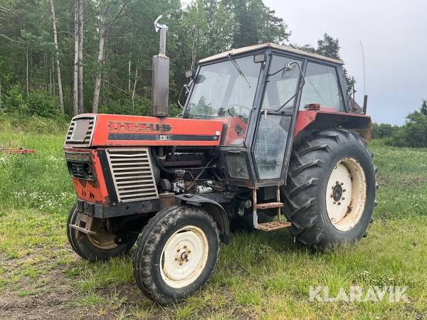 Traktor Ursus 385 Delux
