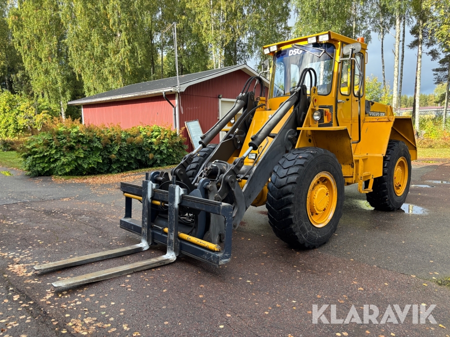 Hjullastare Volvo BM 4300B med redskap