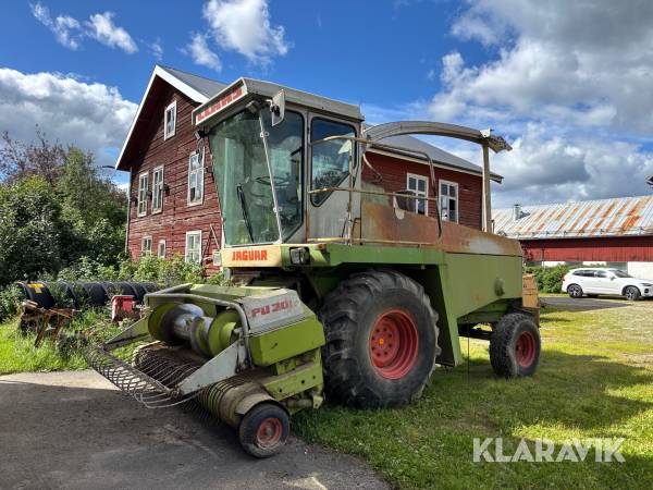 Självgående hack Claas Jaguar 682 med PU300