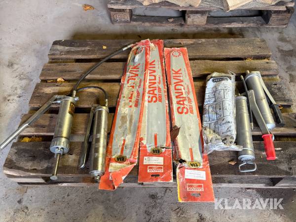 Sågsvärd samt fettsprutor Sandvik
