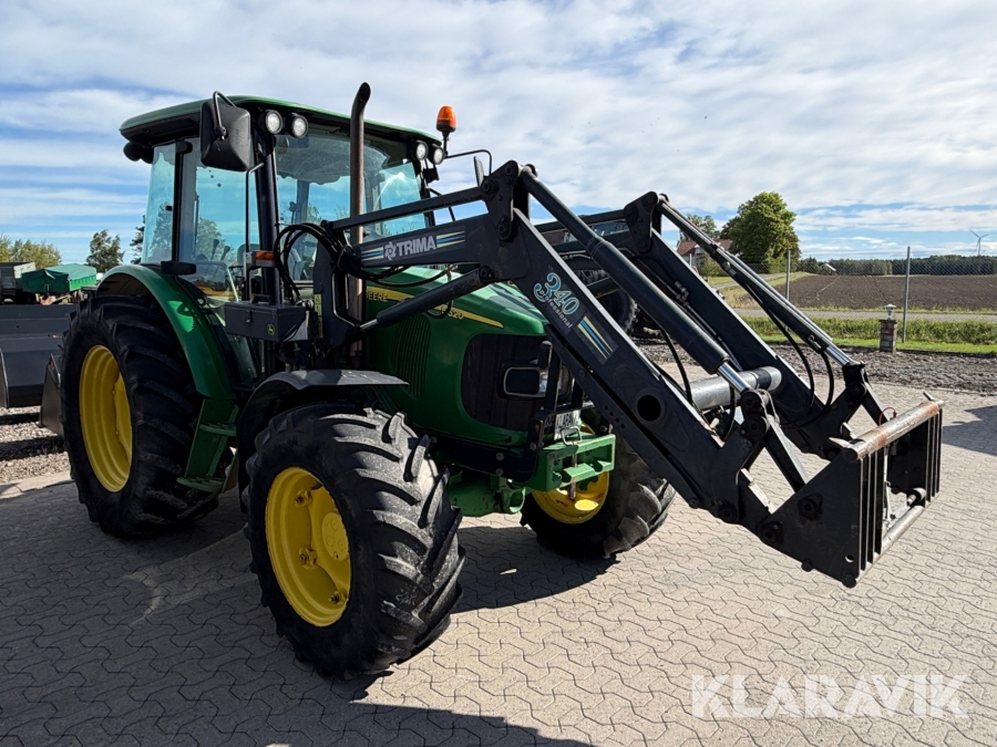 Traktor John Deere 5620