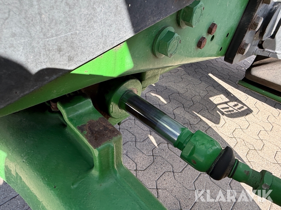 Traktor John Deere 5620
