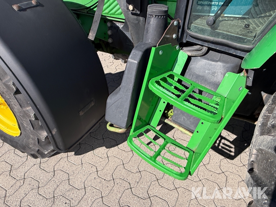 Traktor John Deere 5620