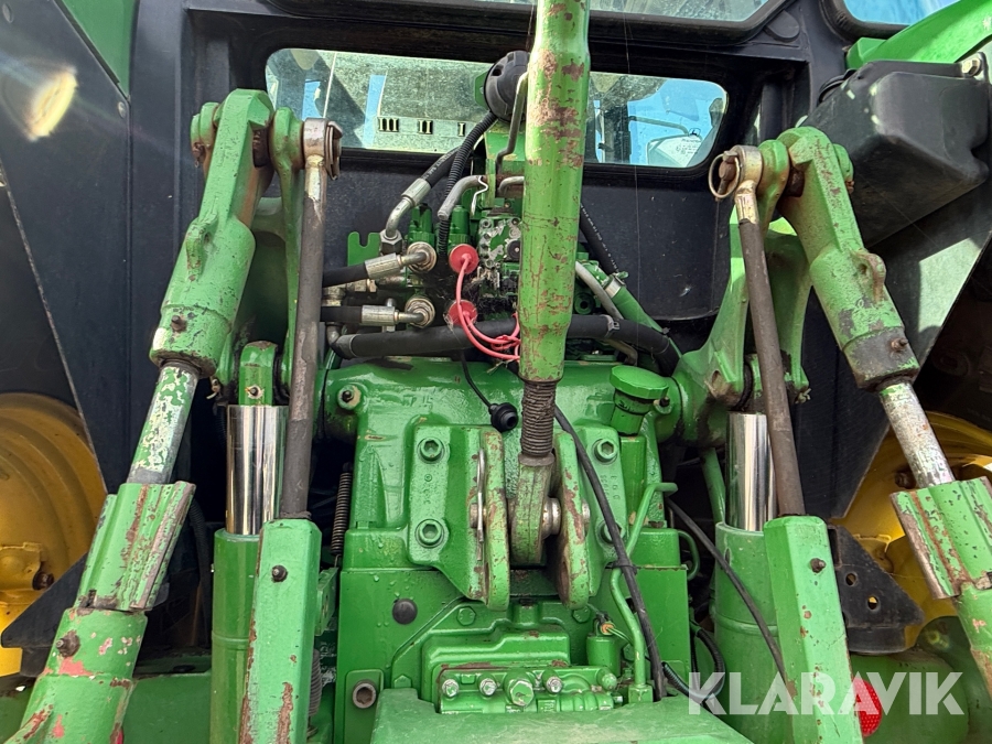 Traktor John Deere 5620