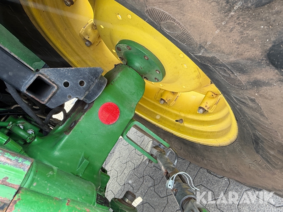 Traktor John Deere 5620