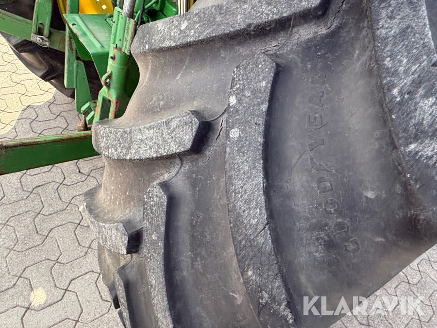 Traktor John Deere 5620