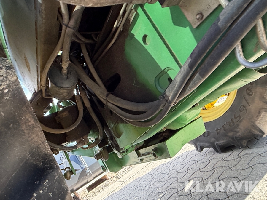 Traktor John Deere 5620