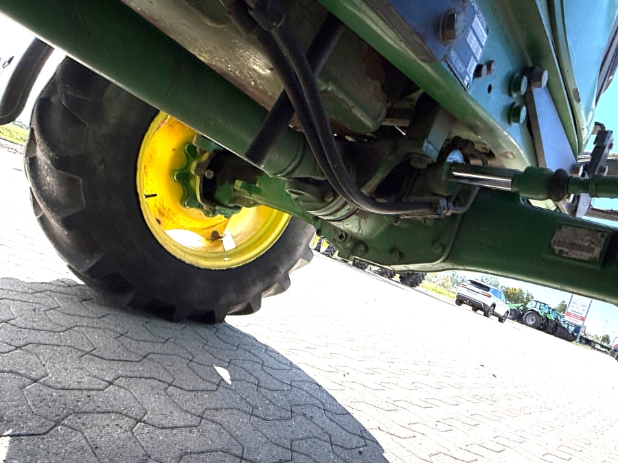 Traktor John Deere 5620