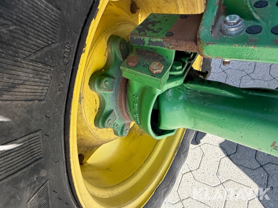 Traktor John Deere 5620