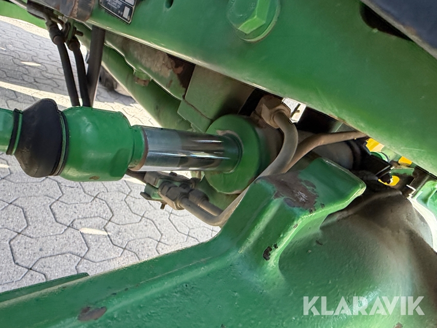 Traktor John Deere 5620
