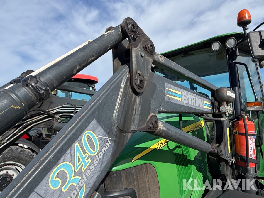 Traktor John Deere 5620