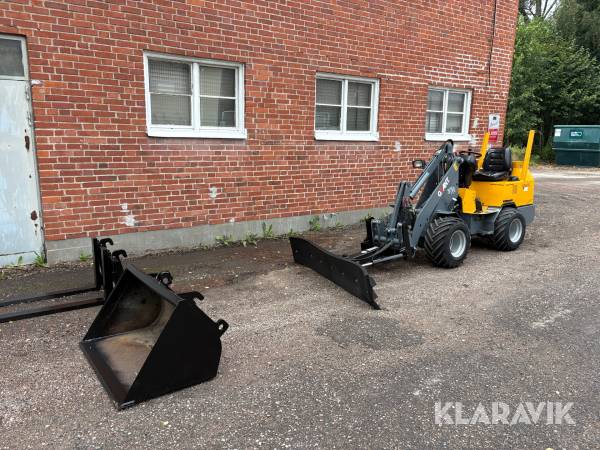 Kompaktlastare Giant D262S