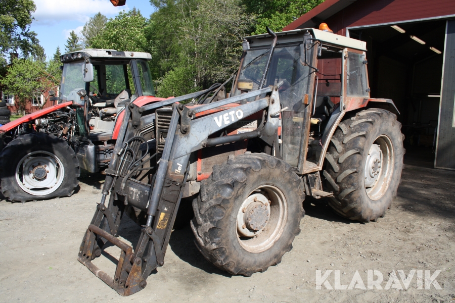 Traktor Massey Ferguson 375 4wd med lastare