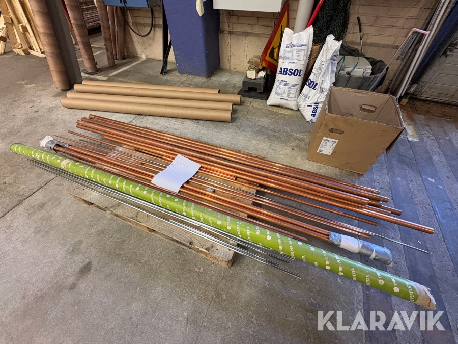 Parti med kopparrör olika dimensioner