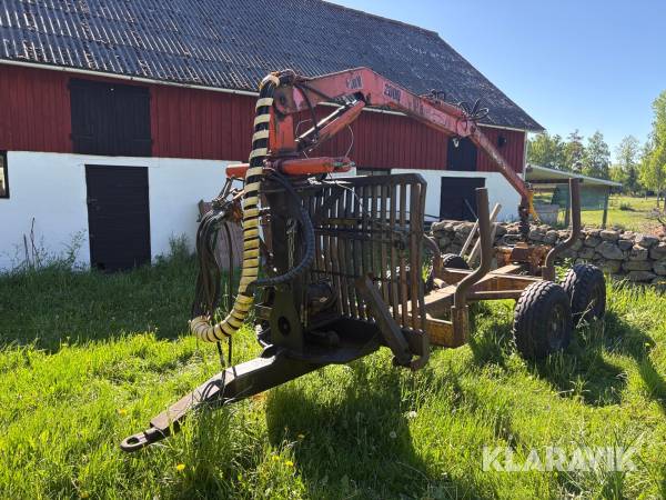Skogsvagn Moheda 8 med FMV 2000 kran