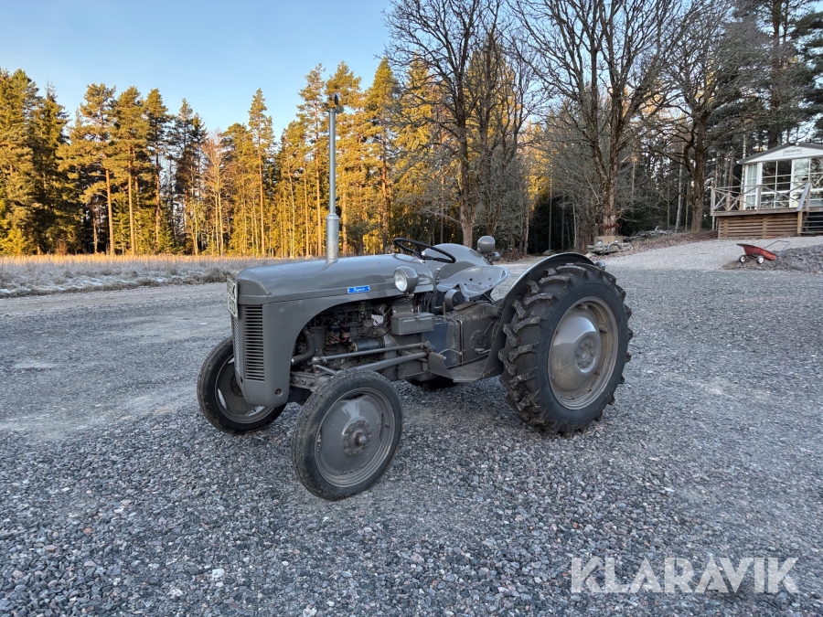 Veterantraktor Ferguson Grålle