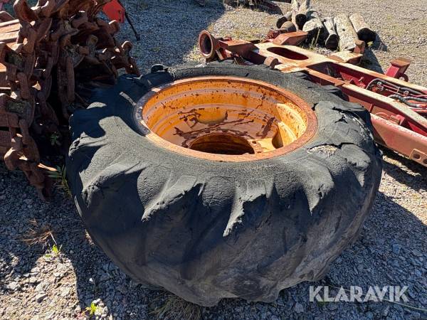 Skogsdäck på fälg Trelleborg 600/65 -34