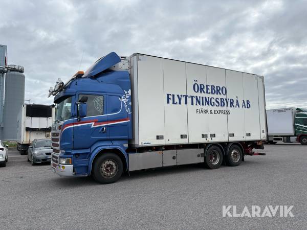 Lastbil Scania R580 med öppningsbar sida & bakgavellyft