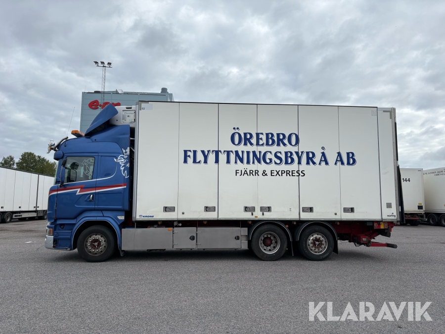 Lastbil Scania R580 med öppningsbar sida & bakgavellyft