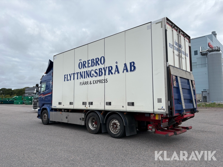Lastbil Scania R580 med öppningsbar sida & bakgavellyft