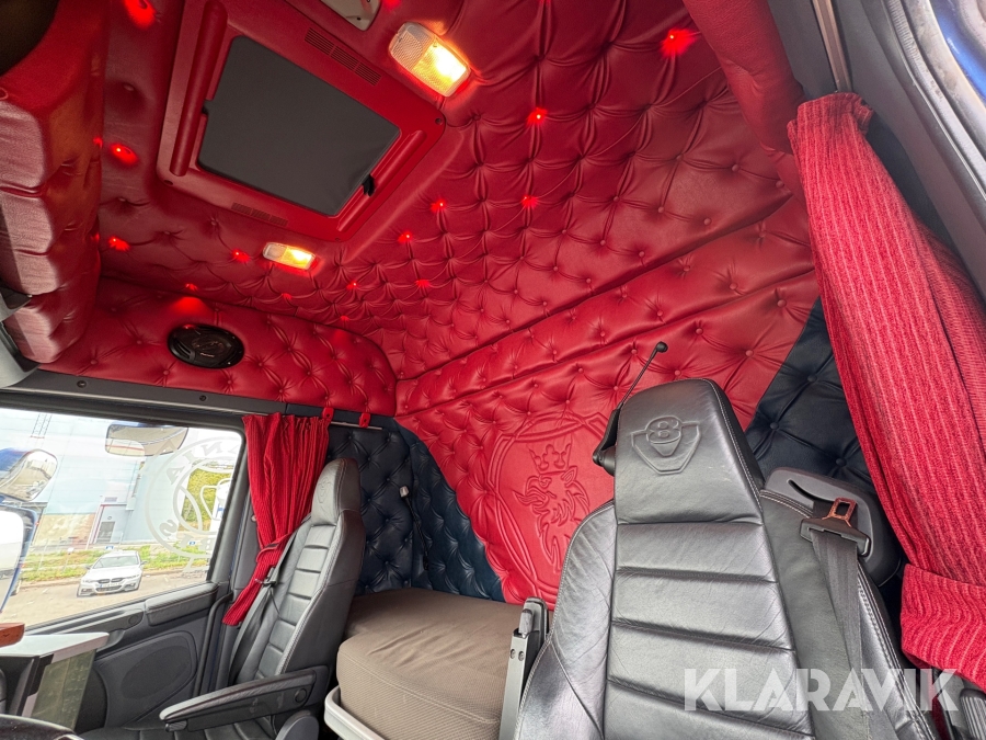 Lastbil Scania R580 med öppningsbar sida & bakgavellyft