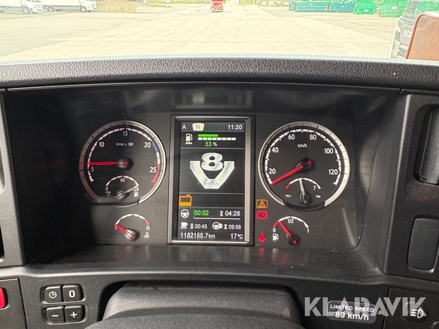 Lastbil Scania R580 med öppningsbar sida & bakgavellyft