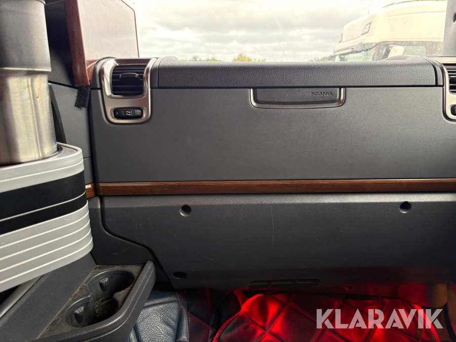 Lastbil Scania R580 med öppningsbar sida & bakgavellyft