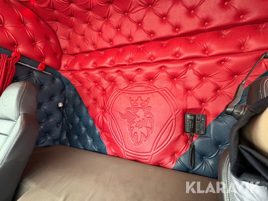Lastbil Scania R580 med öppningsbar sida & bakgavellyft