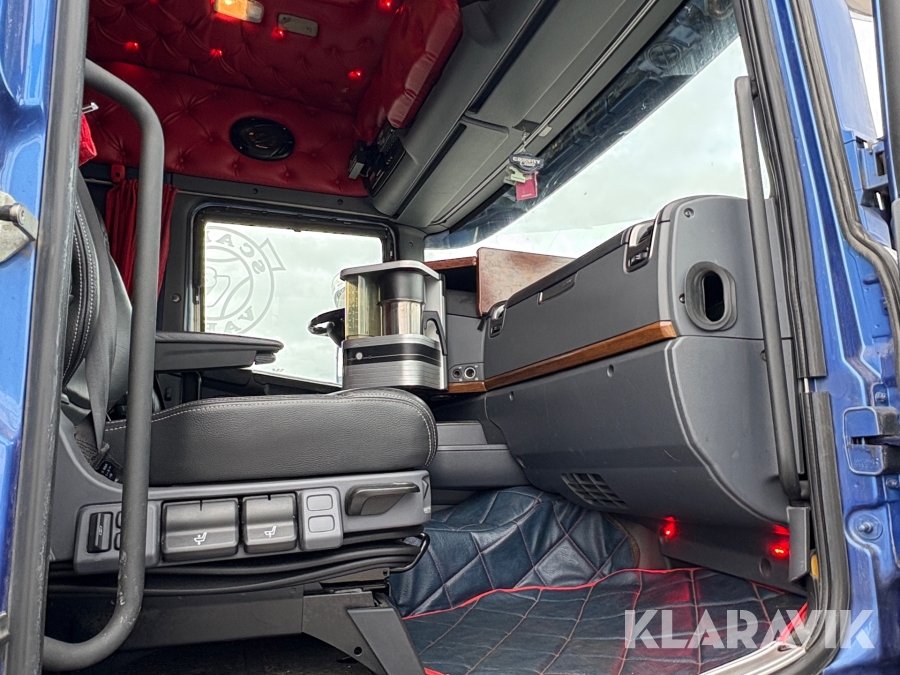 Lastbil Scania R580 med öppningsbar sida & bakgavellyft