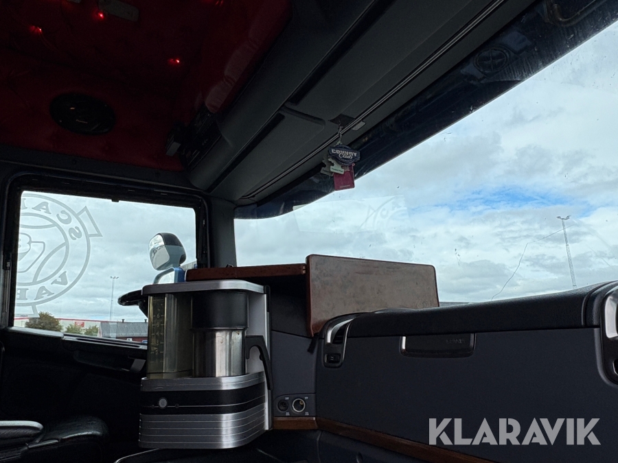 Lastbil Scania R580 med öppningsbar sida & bakgavellyft