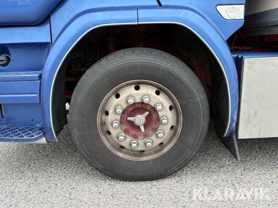 Lastbil Scania R580 med öppningsbar sida & bakgavellyft