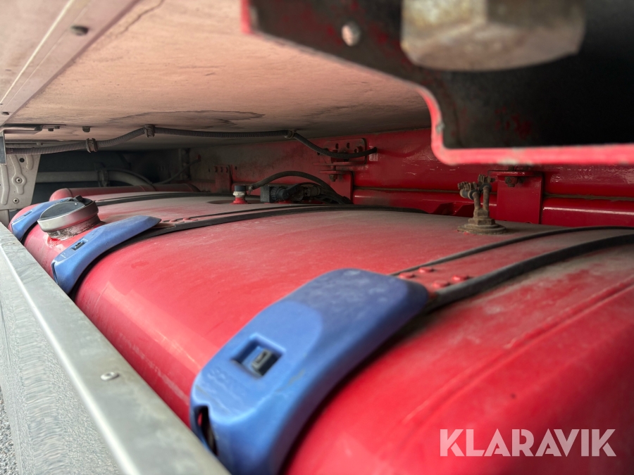 Lastbil Scania R580 med öppningsbar sida & bakgavellyft