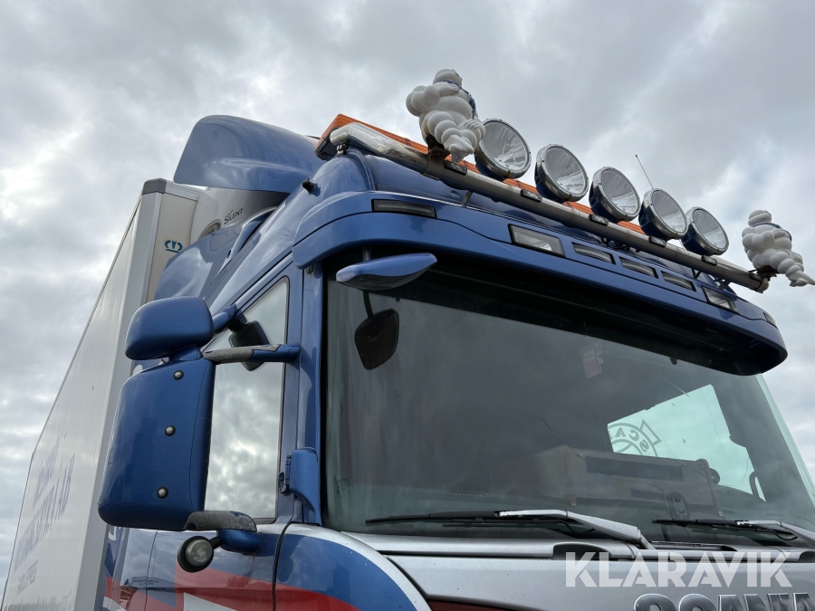 Lastbil Scania R580 med öppningsbar sida & bakgavellyft
