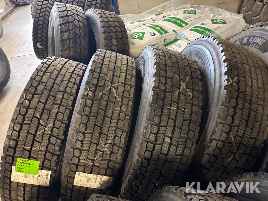 Lastbilsdäck Michelin XDW Icegrip regummerade. 4 st