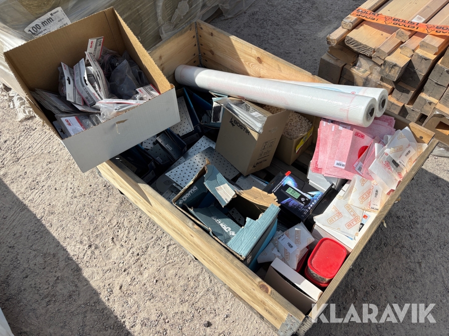 Parti byggmaterial / trädgård