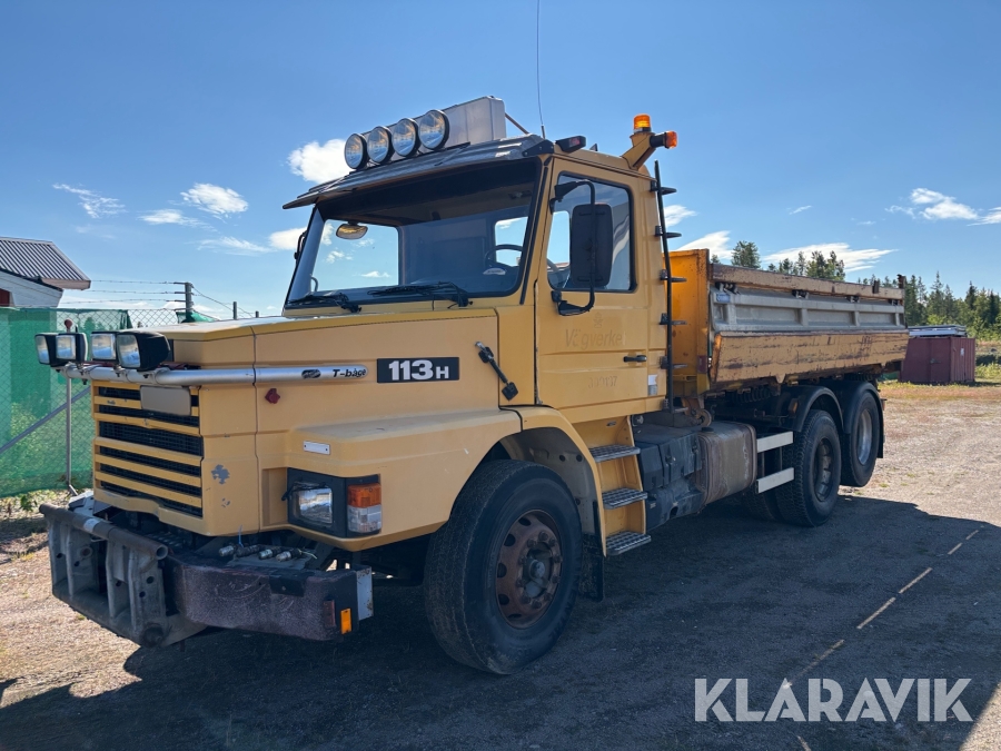 Tippbil Scania T113HL 6X2L plogutrustad
