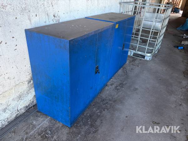 Plåtskåp  2 st