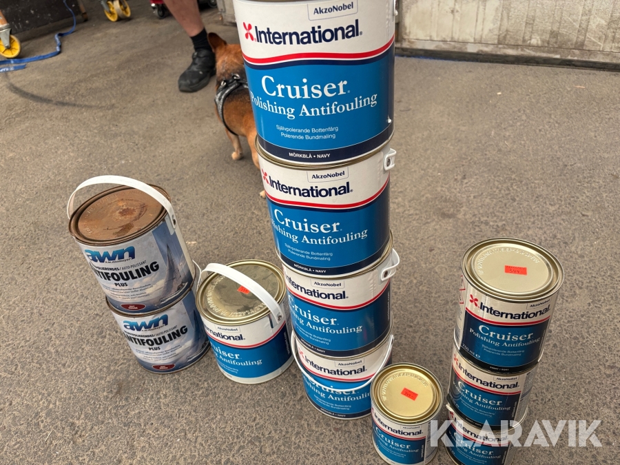 Parti med bottenfärg International Cruiser polishing Antifouling 11st