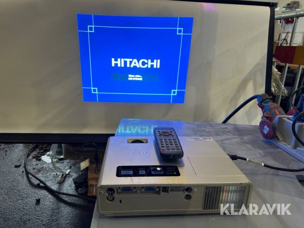 Projektor Hitachi CPX1 med duk