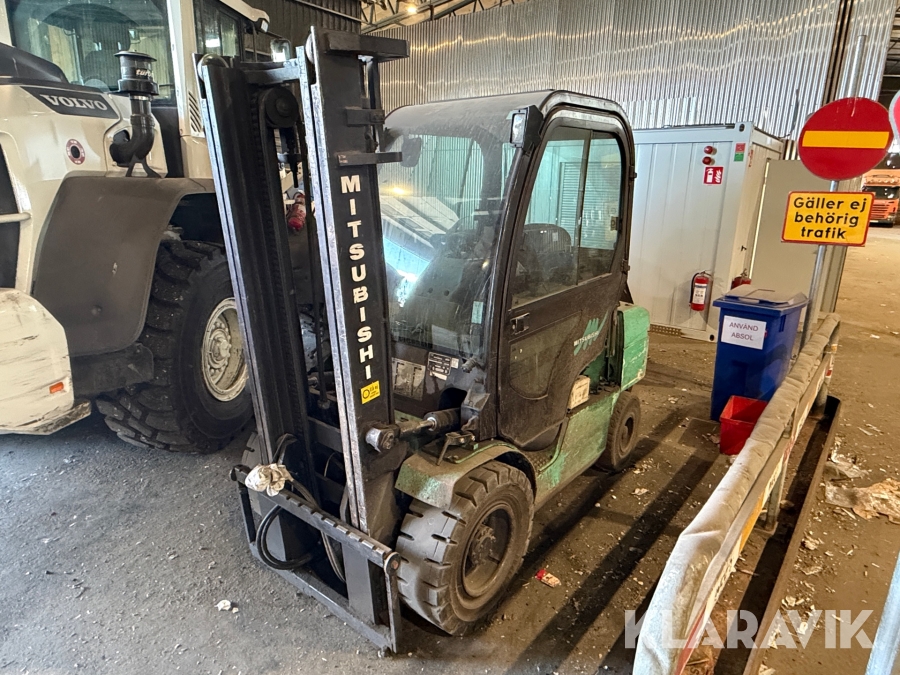 Truck Mitsubishi FD35N