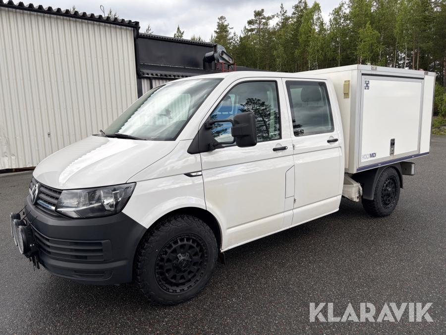 Pickup Volkswagen Transporter Chassi Dubbelhytt T32 2.0 TDI BMT 4Motion 150 hk med flakskåp