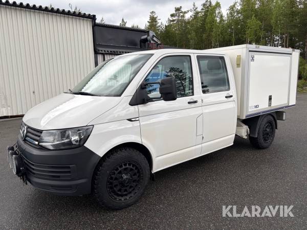 Pickup Volkswagen Transporter Chassi Dubbelhytt T32 2.0 TDI BMT 4Motion 150 hk med flakskåp