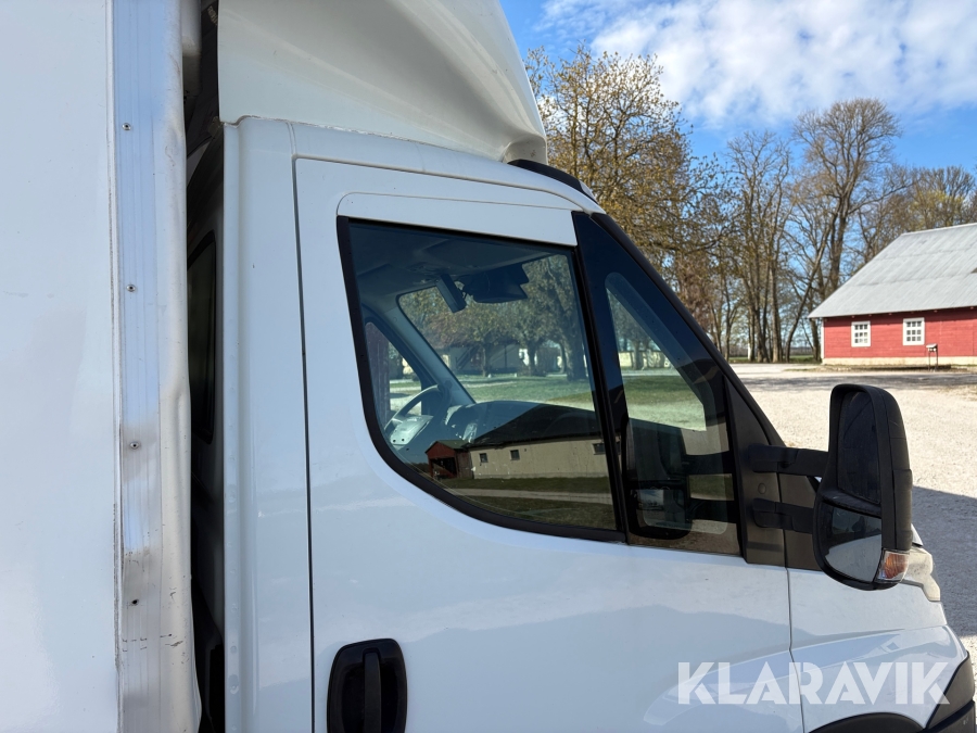 Skåpbil med kylaggregat & bakgavellyft Iveco 35-170