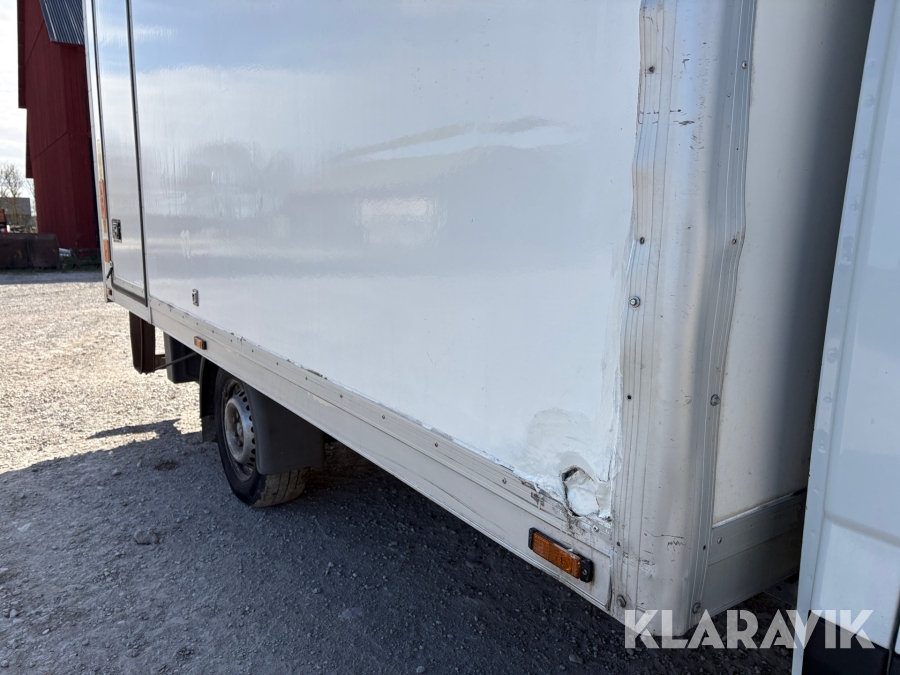 Skåpbil med kylaggregat & bakgavellyft Iveco 35-170