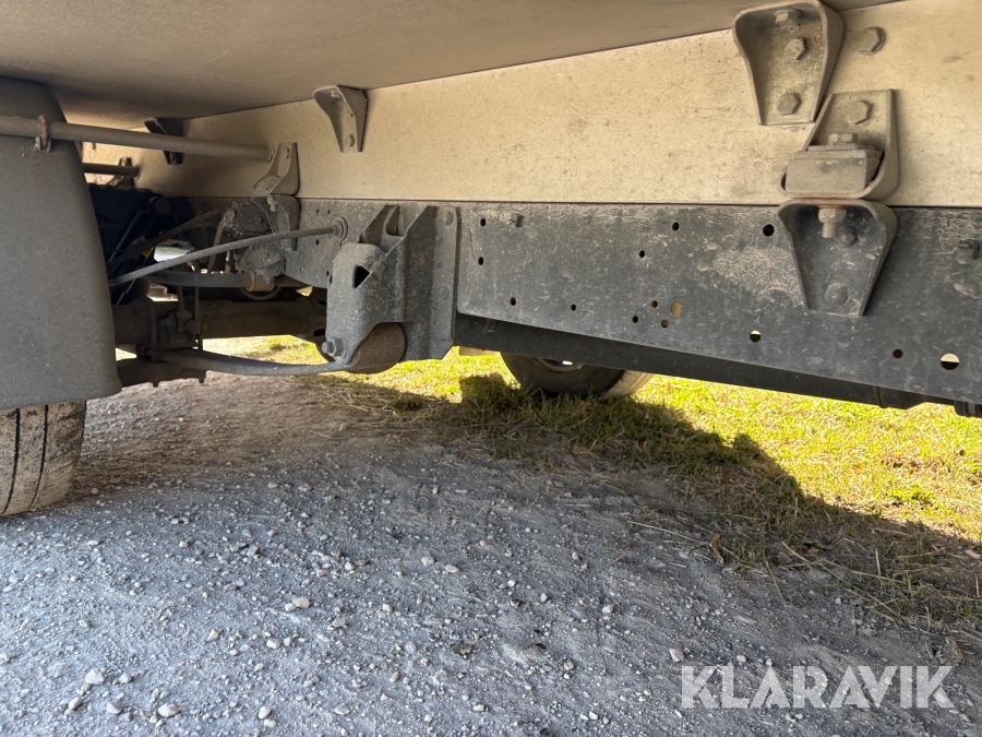 Skåpbil med kylaggregat & bakgavellyft Iveco 35-170