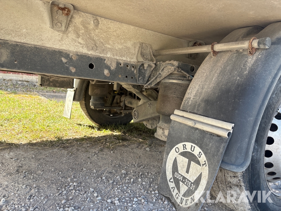 Skåpbil med kylaggregat & bakgavellyft Iveco 35-170