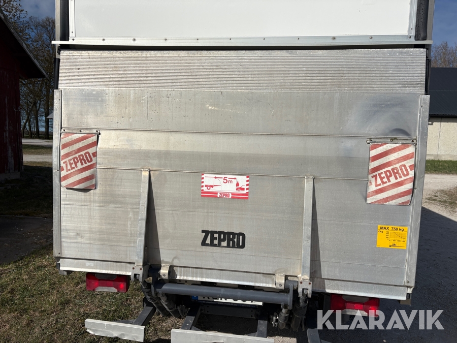 Skåpbil med kylaggregat & bakgavellyft Iveco 35-170