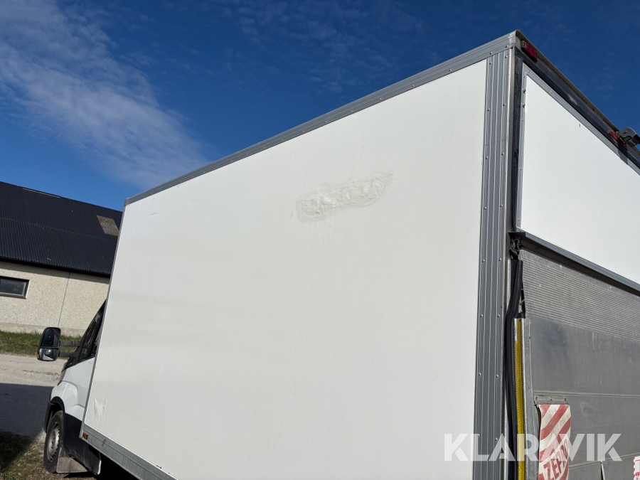 Skåpbil med kylaggregat & bakgavellyft Iveco 35-170